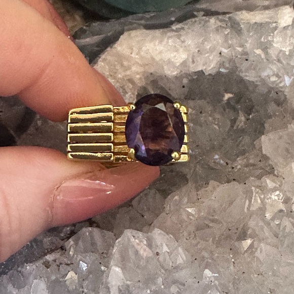 Gold Retro Amethyst Band Ring - Picture 7 of 13
